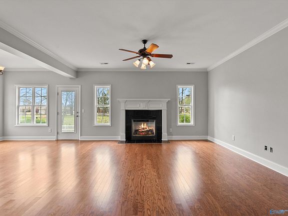 5th image of 114 Berry Hill Dr