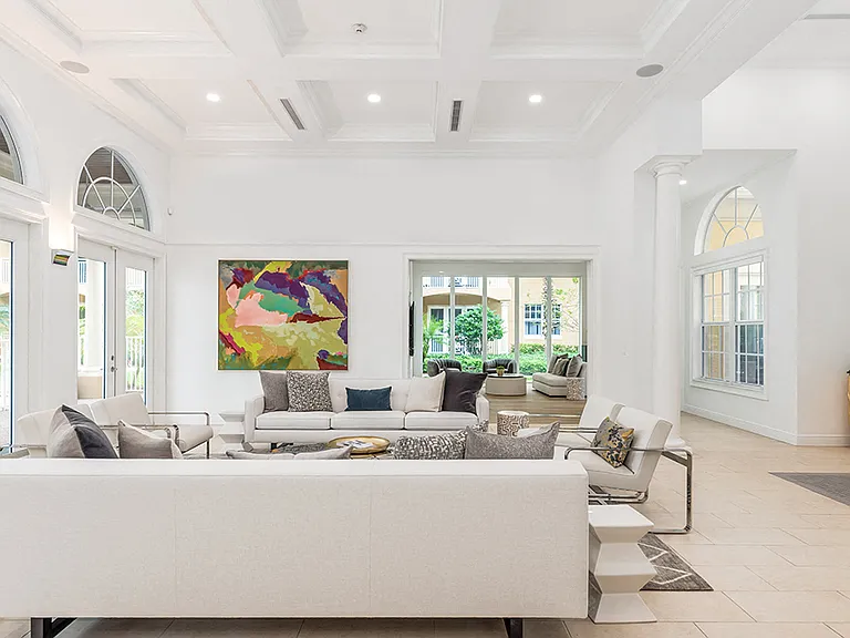 Riverwalk Pointe — Photo 9