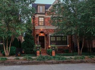 240 SW D St, Bentonville, AR 72712