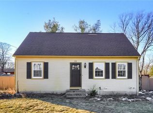 33 Silverwood Ln, West Warwick, RI 02893