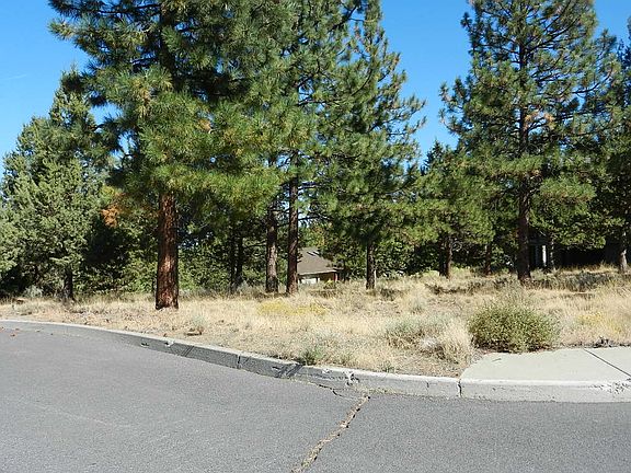 O'Neil Place Frontage