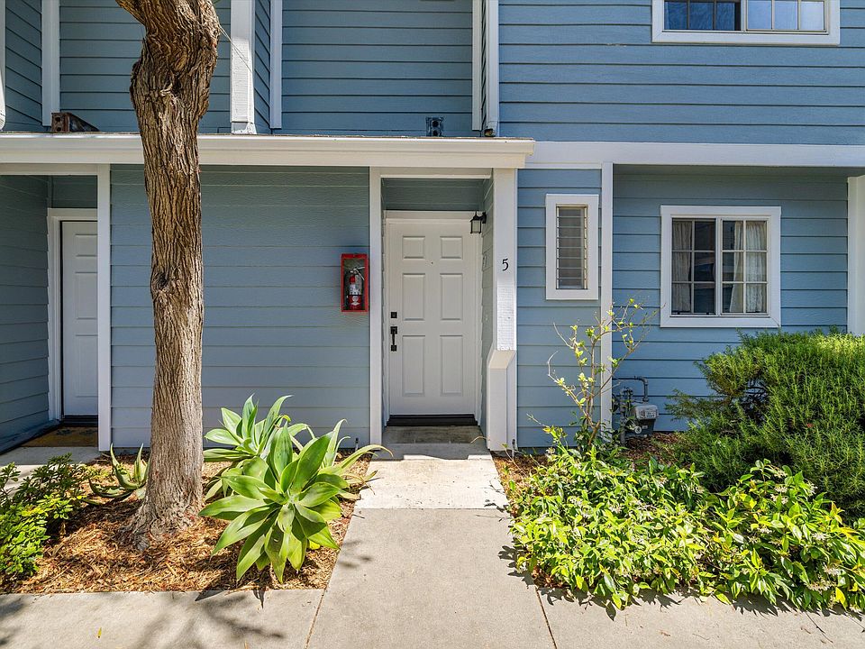 218 Entrance Rd APT 5, Goleta, CA 93117 Zillow