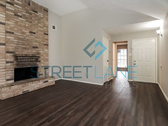 3rd image of 15929 Oakendell Dr