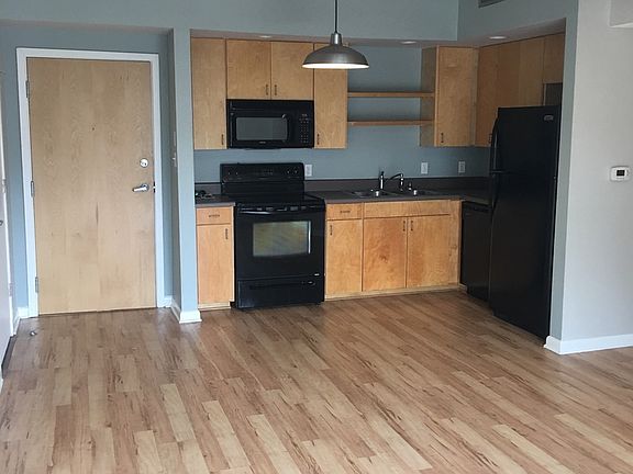 4th image of 302 Stadium Dr APT 203