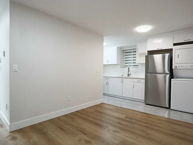 16792 18b Ave #1 — Photo 9