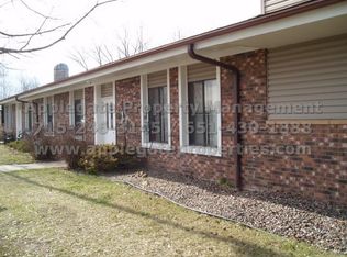 252 S Cascade St APT 28, Osceola, WI 54020