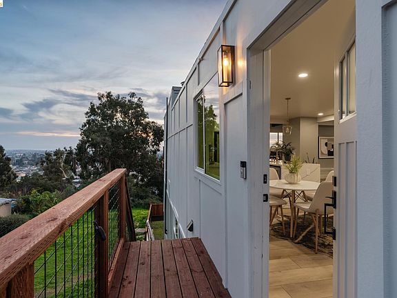 3rd image of 7807 Outlook Ave