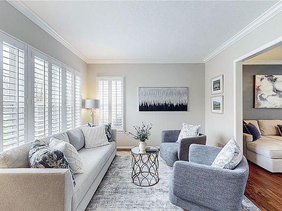 3rd image of 107 Alderwood Trl