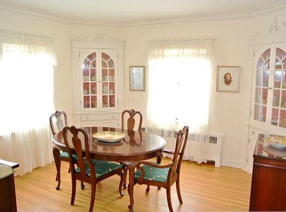5th image of 2120 Dudley Ave