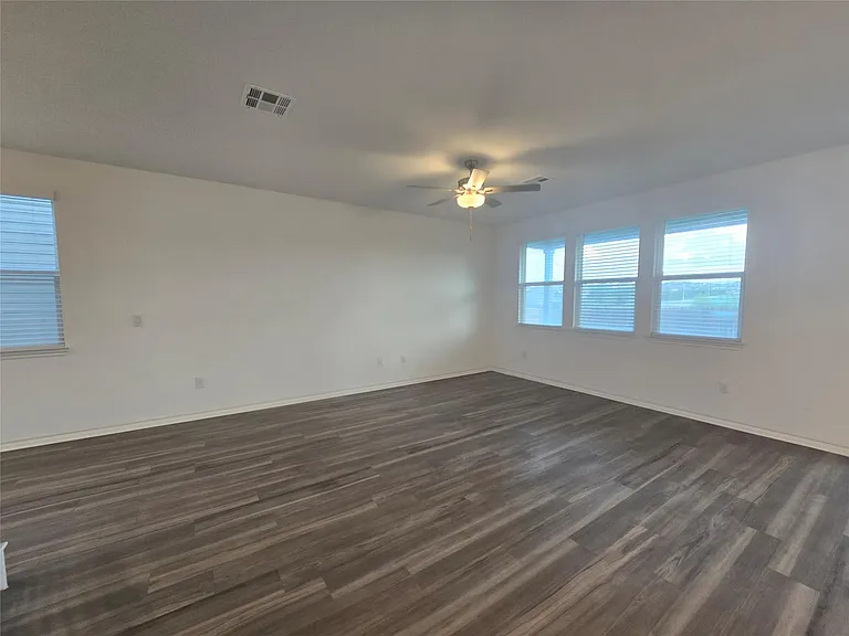 2913 Saint Regis Dr — Photo 5