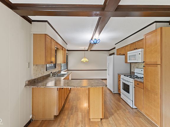 4th image of 103 Merlin Dr