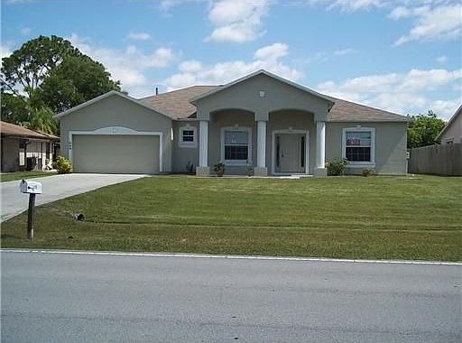 1st image of 649 SE Thornhill Dr