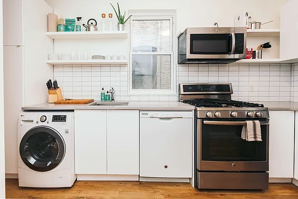 Rented by Nooklyn NYC LLC | media 37