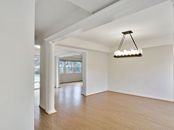 4th image of 4123 Meadow Hill Ln
