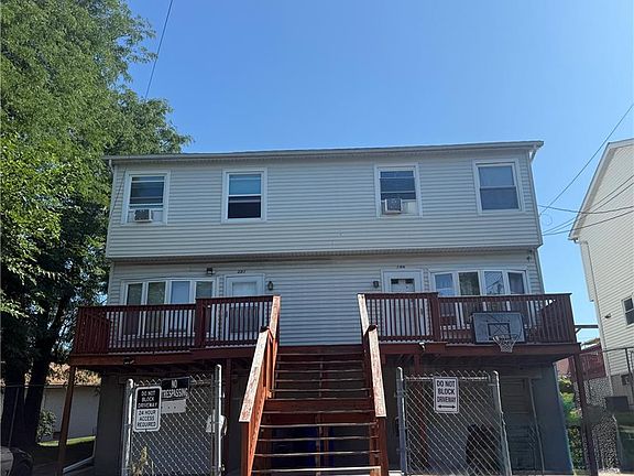 2nd image of 199 Benedict St