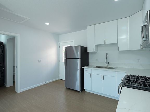3rd image of 3630 S F St #2