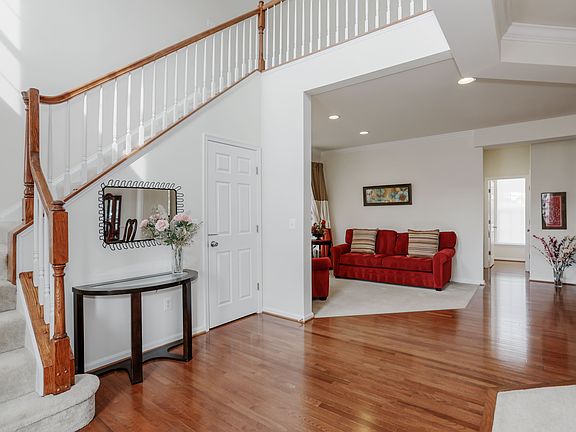 4th image of 15204 Santander Dr