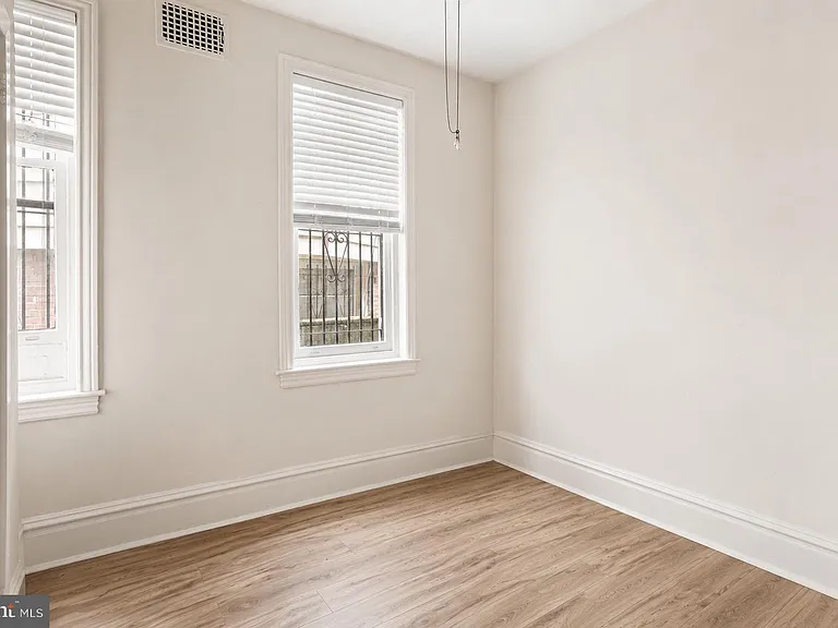 312 S 12th St #1RR — Photo 2
