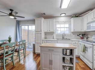 5701 NW Sunrise Meadow Cir, Lees Summit, MO 64064