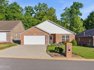 128 Ann Cove Ln, Powell, TN 37849