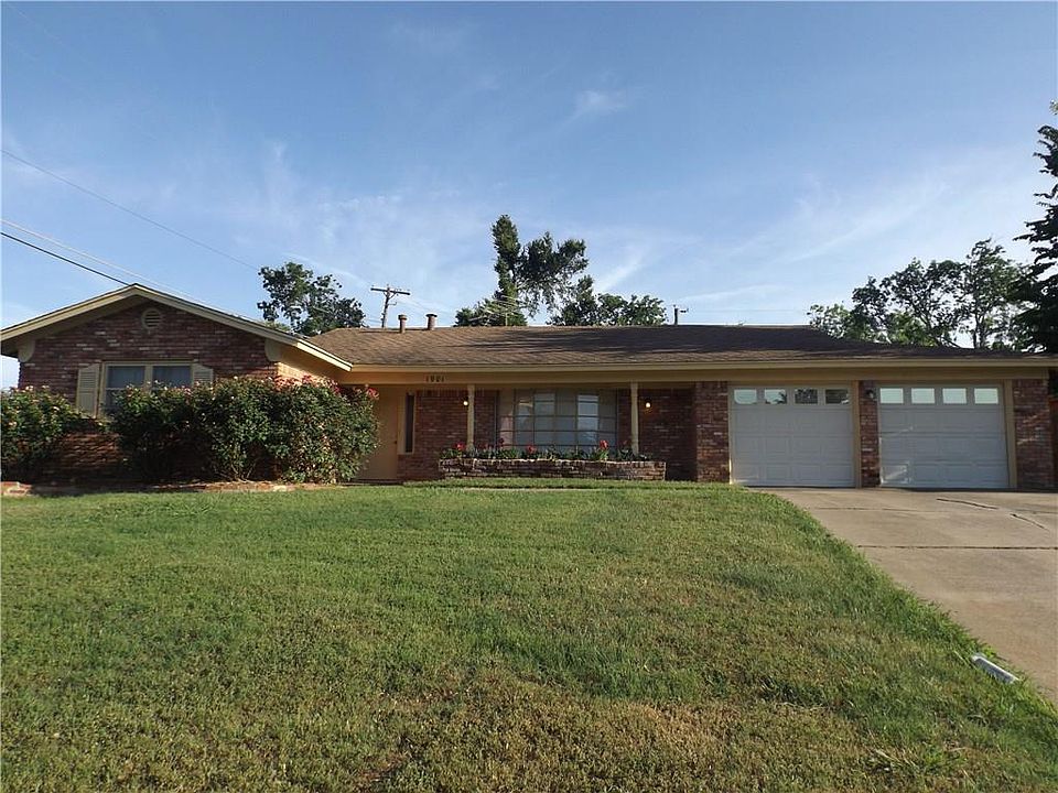 1st image of 1901 Yosemite Dr