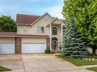 225 E Pine Ridge Dr, Polk City, IA 50226