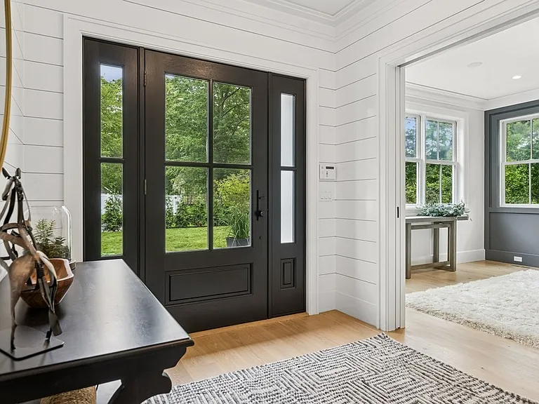 18 Red Cedar Rd — Photo 4