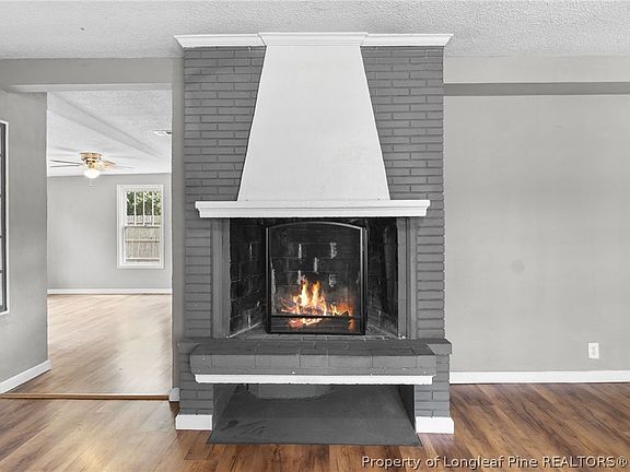 3rd image of 1061 Bernadine St