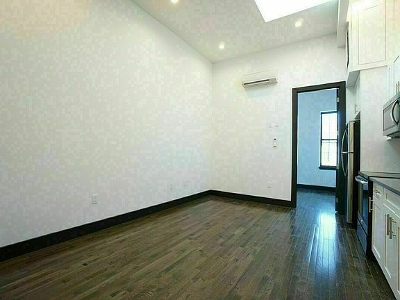 2nd image of 216 Knickerbocker Ave #3L