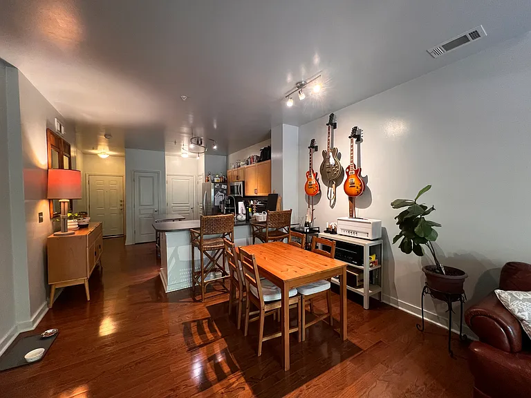 2020 5th Ave S #337 — Photo 4