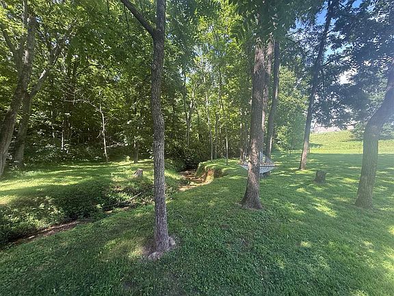 5th image of 165 Esor Cir