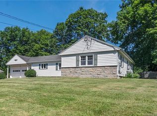 16 Blue Mountain Rd, Norwalk, CT 06851