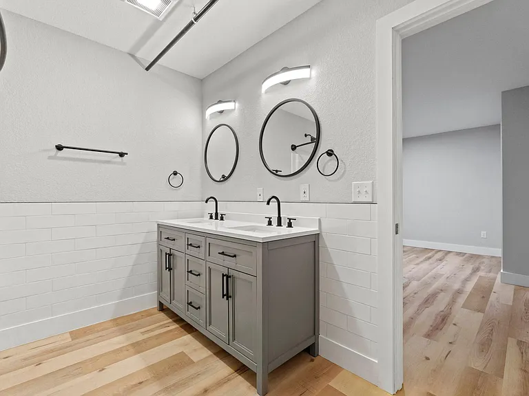 435 Ann St #F — Photo 17