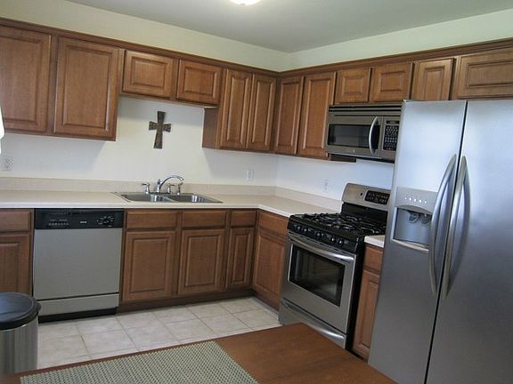 5th image of 908 E Josephine St