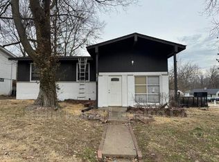 8437 Brotherton Ln, Saint Louis, MO 63135