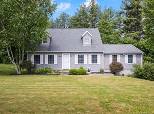 24 Tory Dr, Uncasville, CT 06382