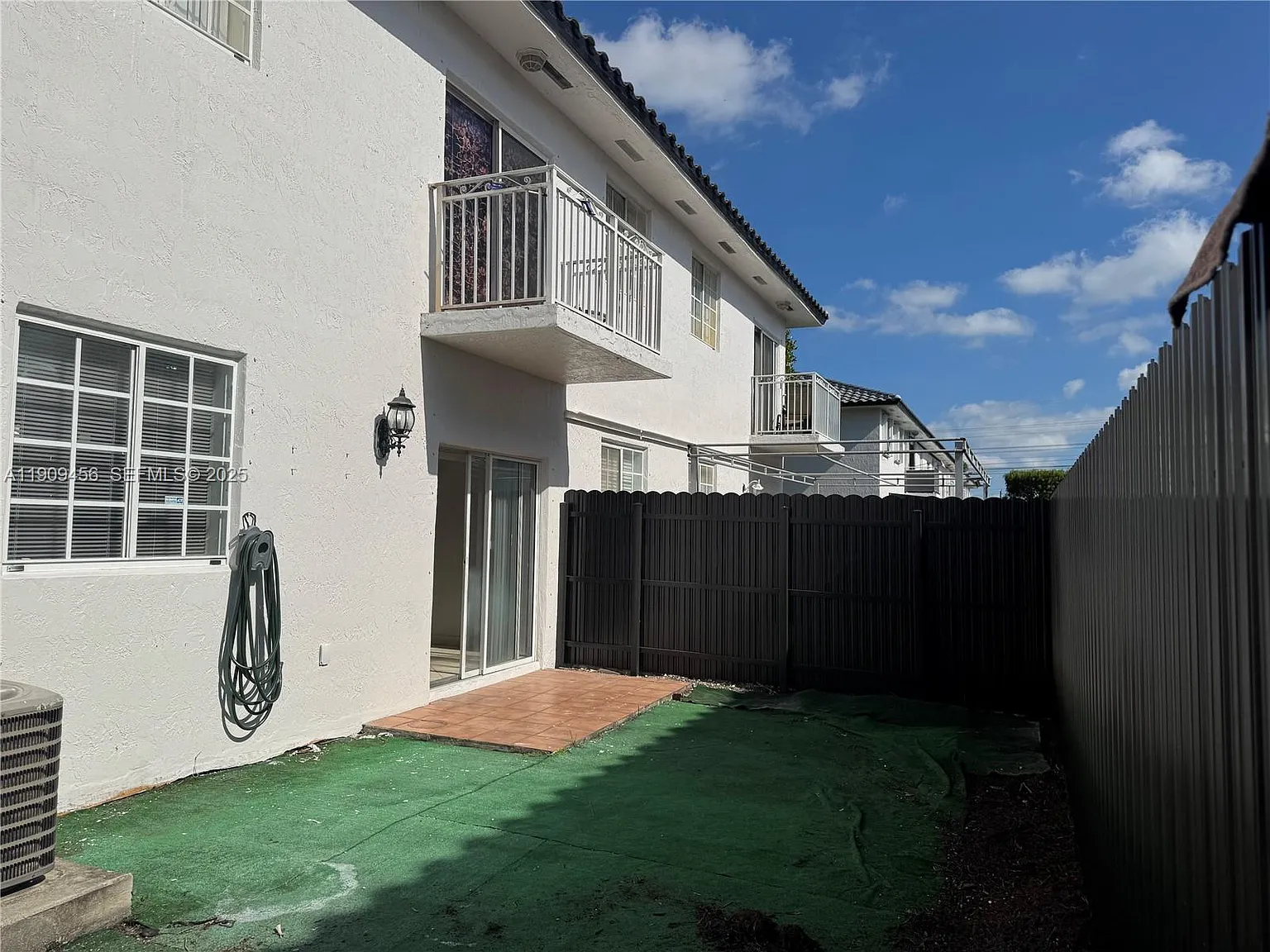 3 bed, 1250 sqft, $2,850 — Photo 3