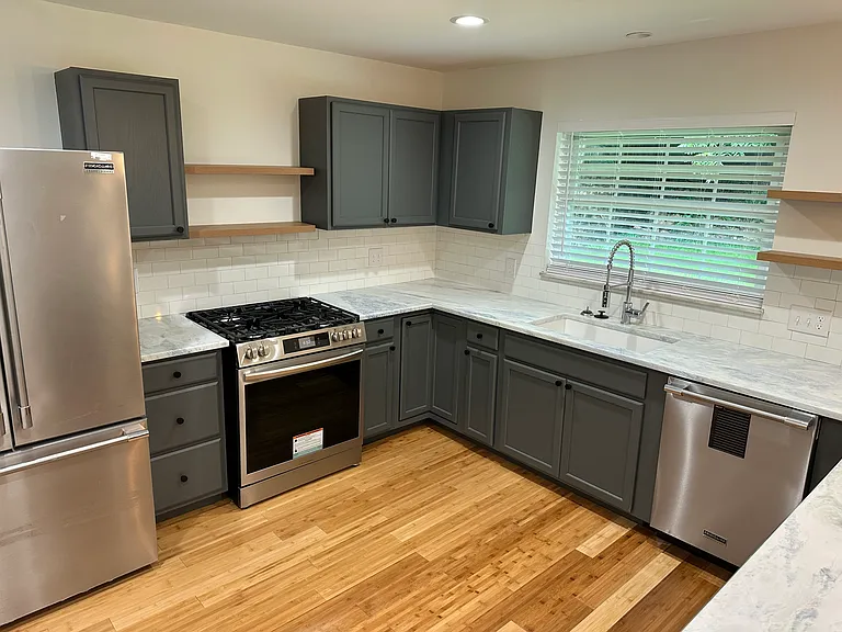 249 Bluegrass Ave — Photo 2