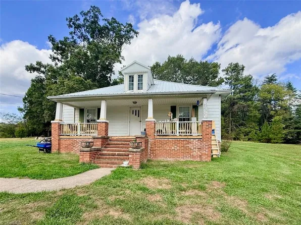 1729 Ashby St, Eden, NC 27288