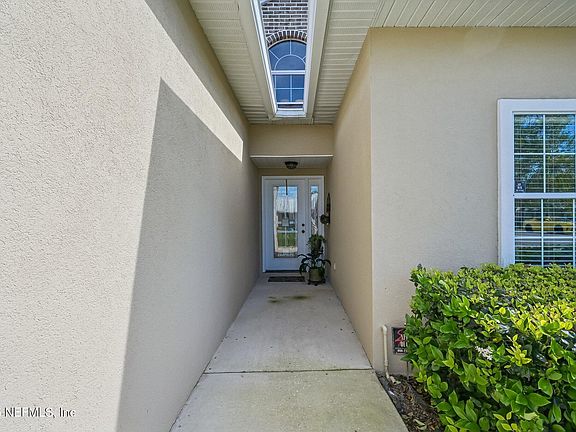 4th image of 6105 W 4TH Manor