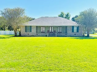 14337 Saint Elmo Rd, Erath, LA 70533