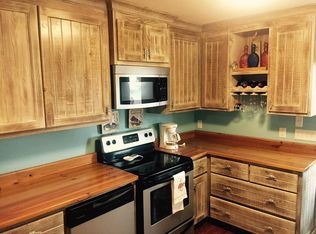 207 Azalea Rd APT 2, Midway, GA 31320