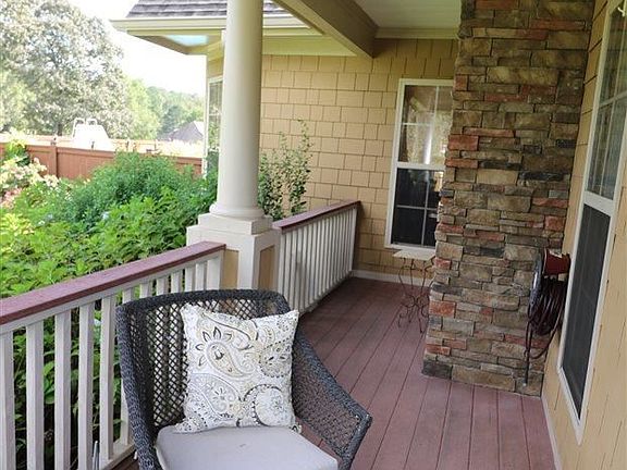 2nd image of 115 Tumbleweed Ln