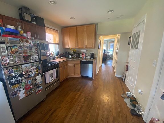 3rd image of 2142 W Warner Ave APT 1