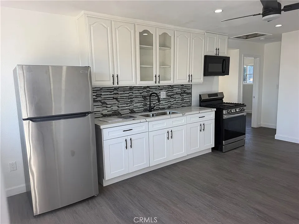 1550 1/2 W 59th Pl