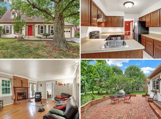 13609 White Barn Ln, Herndon, VA 20171