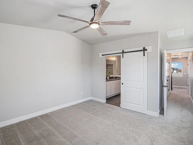 6019 Denys Dr — Photo 28