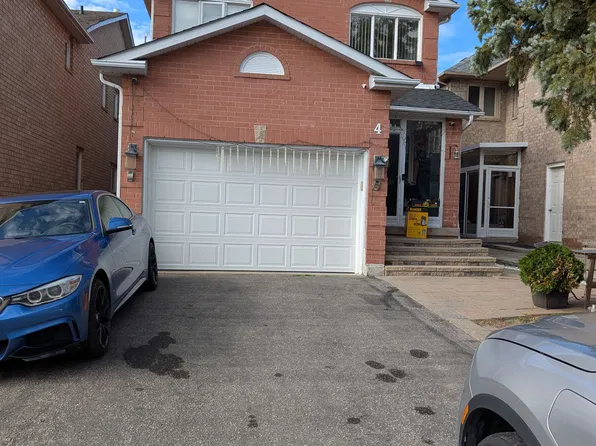 4 Bayel Cres, Richmond Hill, ON L4S 1C2
