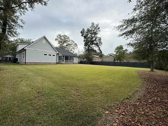 5th image of 305 Ayers Cir