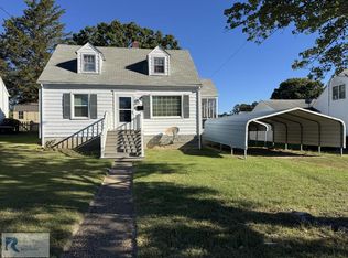 1802 Vaughan St, South Boston, VA 24592
